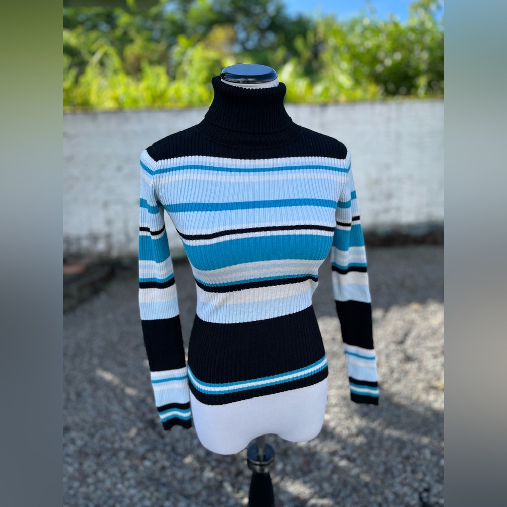 Vintage Y2K Striped Turtleneck - Picture 5 of 16